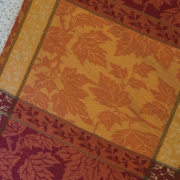 117 BY 50 INCHES FALL TABLE CLOTH, WALL ART MULTI - Picture 4 of 16